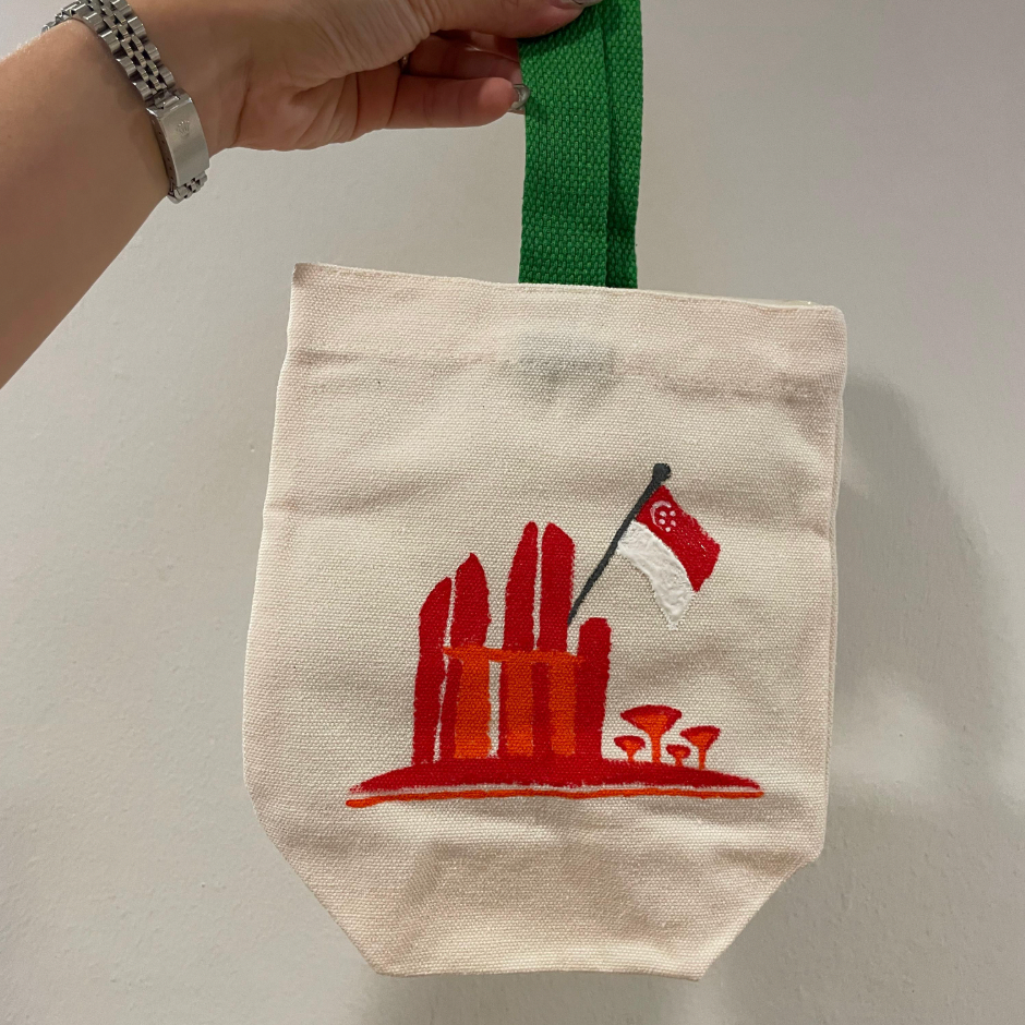 SG Water Bottle Tote Bag Painting / SG Cap Painting