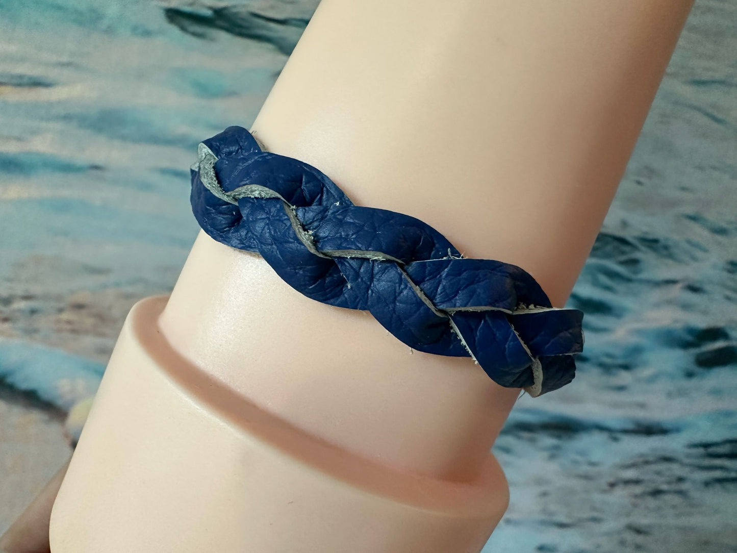 [GIVEAWAY] Leather Braided Bracelet Workshop